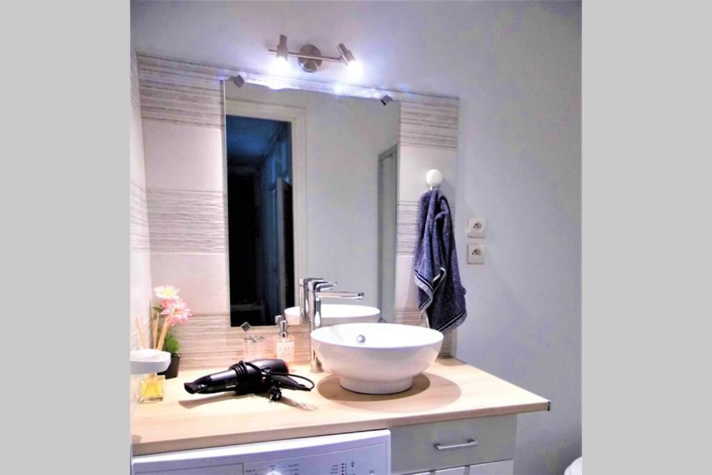 2 Spacious Bedrooms Near Riquier Station! Nice Bagian luar foto